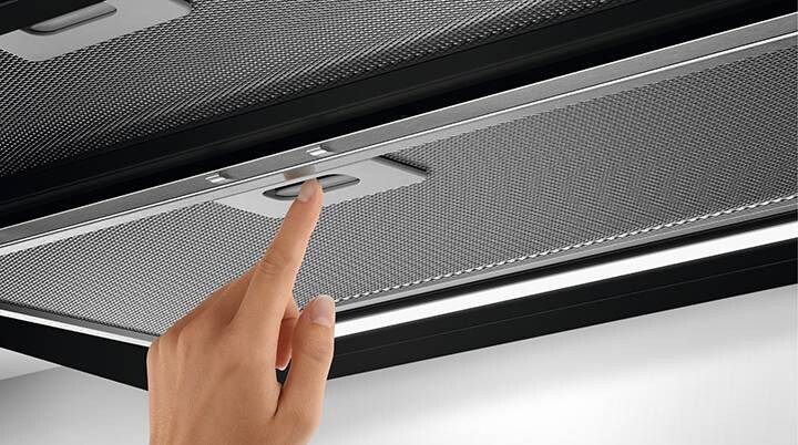 Hand removing filter 